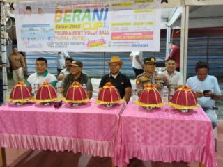 Hadiri Pembukaan Turnamen Bola Voli Berani Cup 2025, Ini Himbauan Waka Polsek Ampana Kota