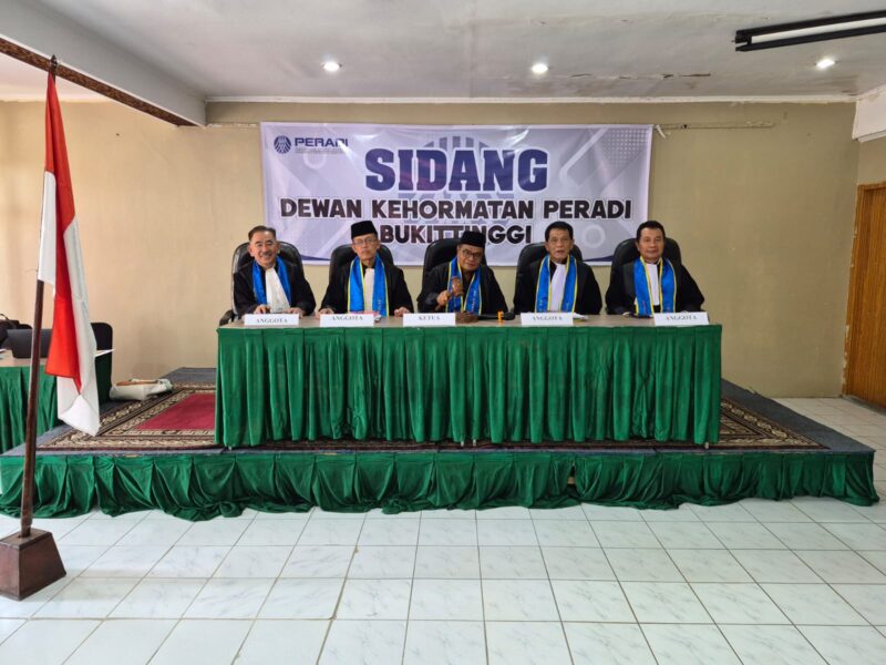 Foto: Sidang kode etik profesi yang Peradi kota Bukittinggi.